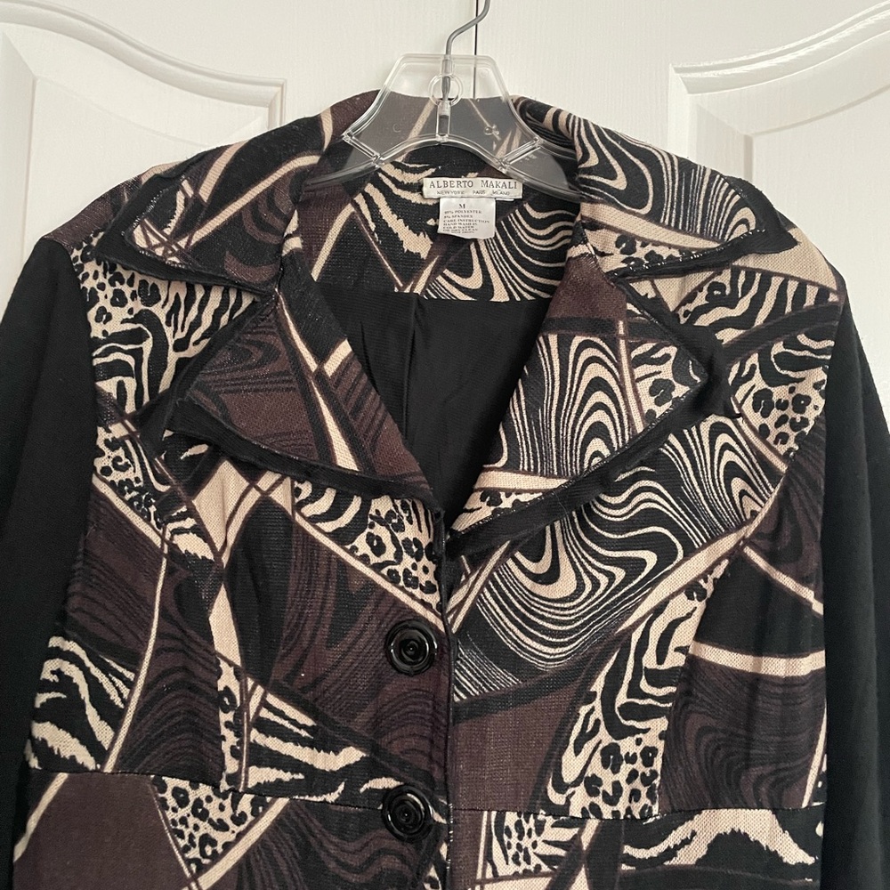Alberto Makali Abstract Animal Print knit crop Sweater Jacket Size M EUC